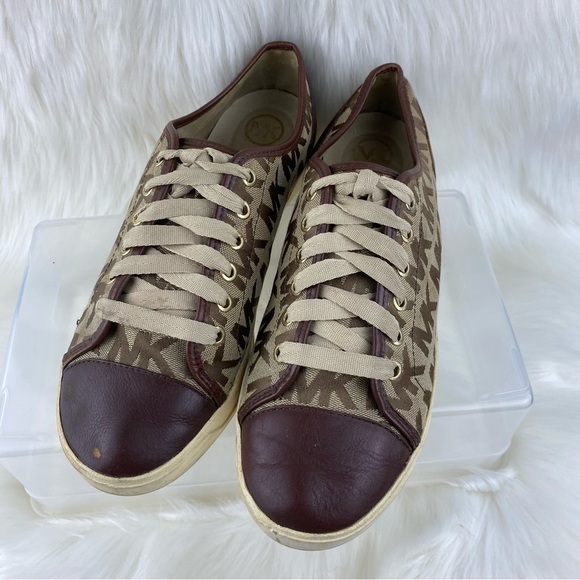 MICHAEL-Michael Kors MONÓGRAM SIGNATURE LACEUP SNEAKERS SIZE 10 - Picture 1 of 8